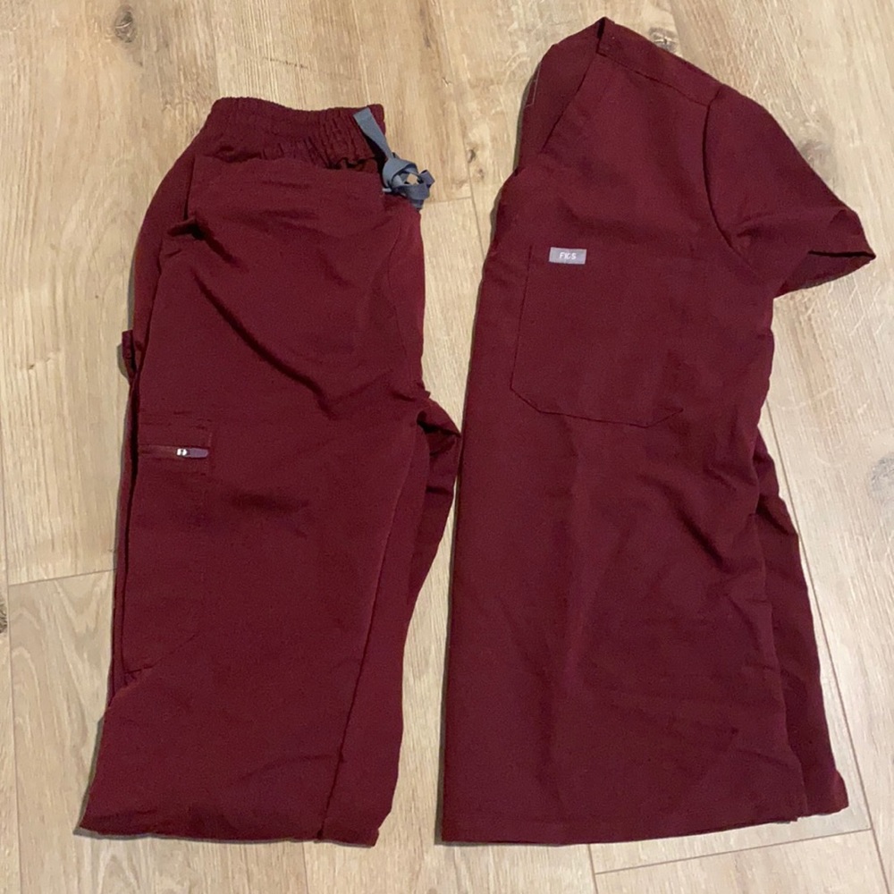 Figs set burgundy